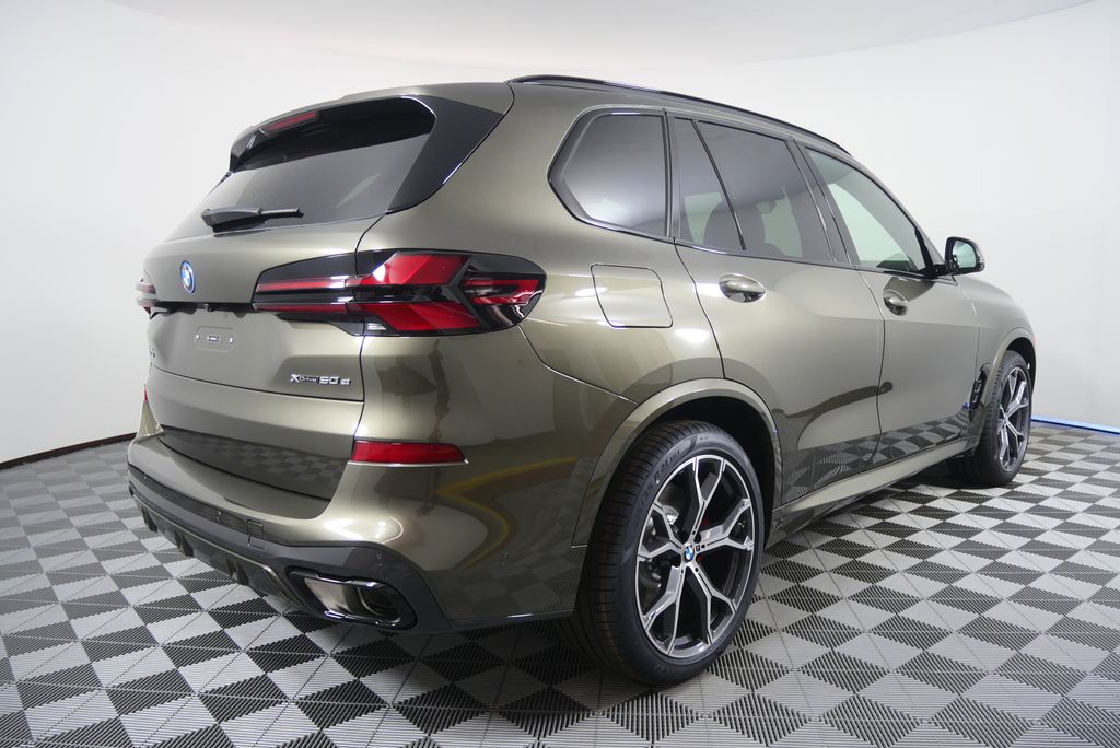 Thumbnail: 2026 BMW X5 - 3