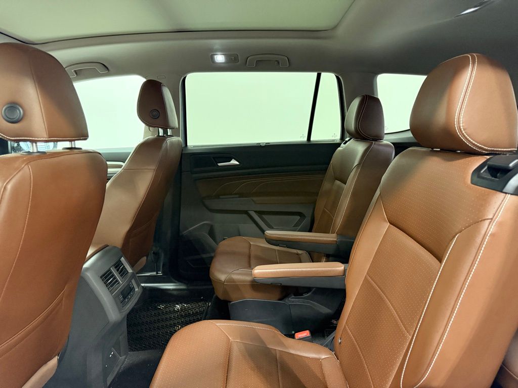 Thumbnail: 2021 Volkswagen Atlas - 11