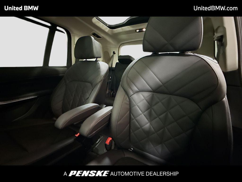 Thumbnail: 2024 BMW X7 - 13
