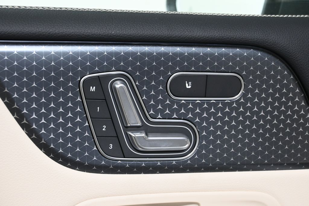 Thumbnail: 2026 Mercedes-Benz GLB - 25