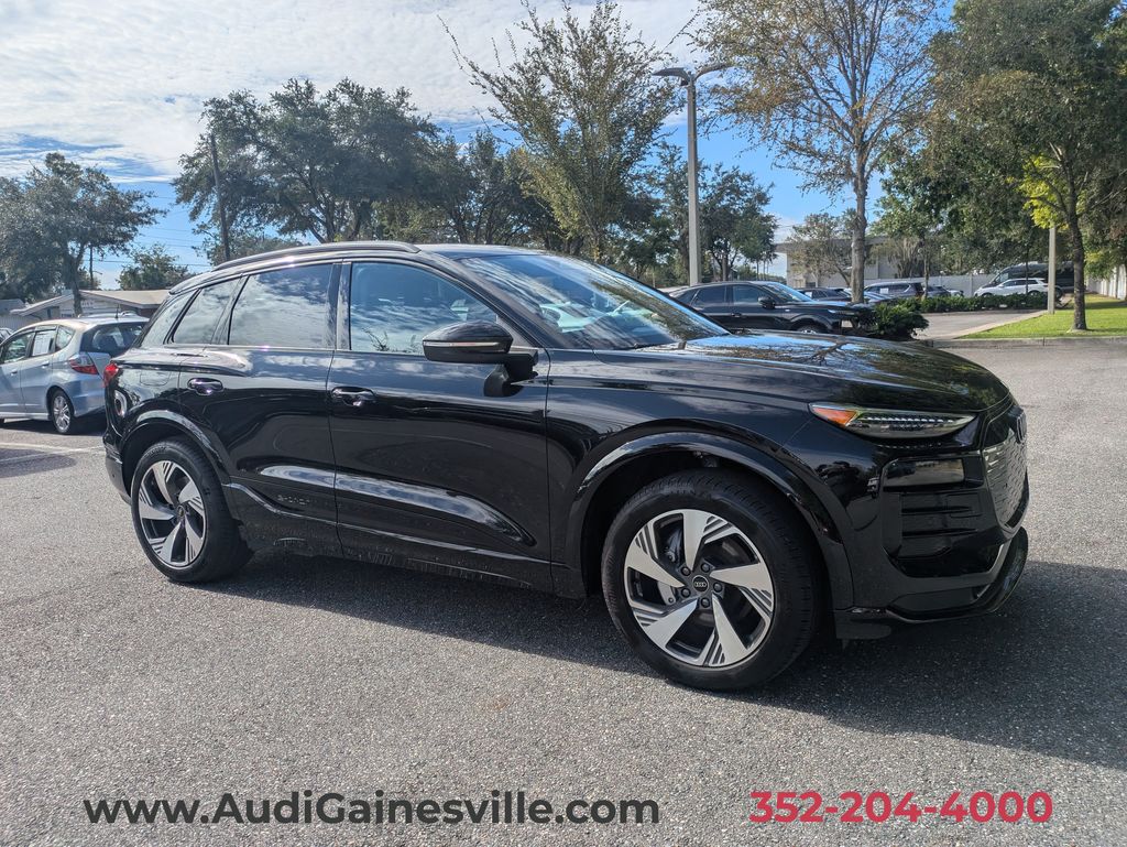  2025 Audi Q6 e-tron quattro Premium Plus   