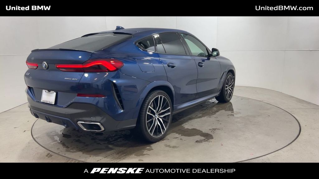 2021 BMW X6 sDrive40i 8