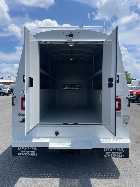 2025 Ford F-550 Chassis XL