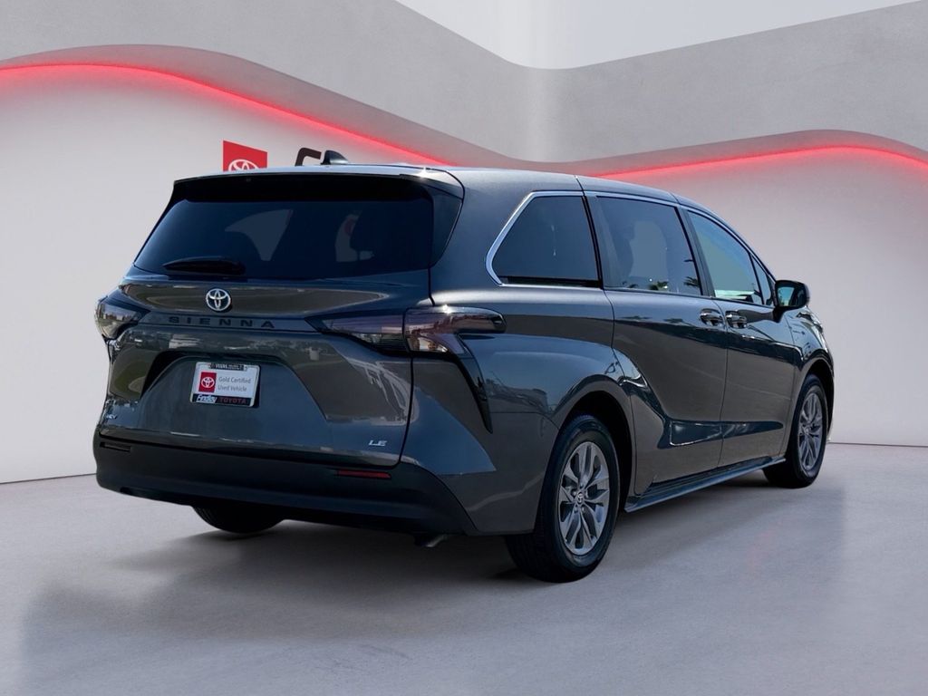 Used 2025 Toyota Sienna Van