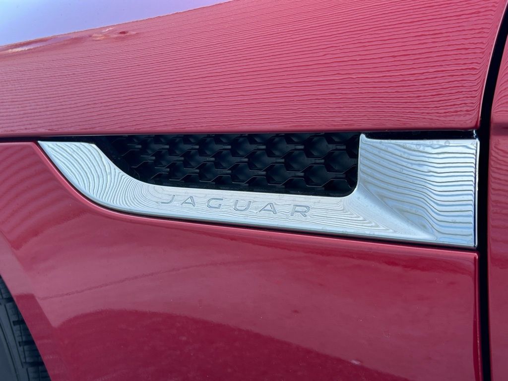 Used 2014  Jaguar S image 45