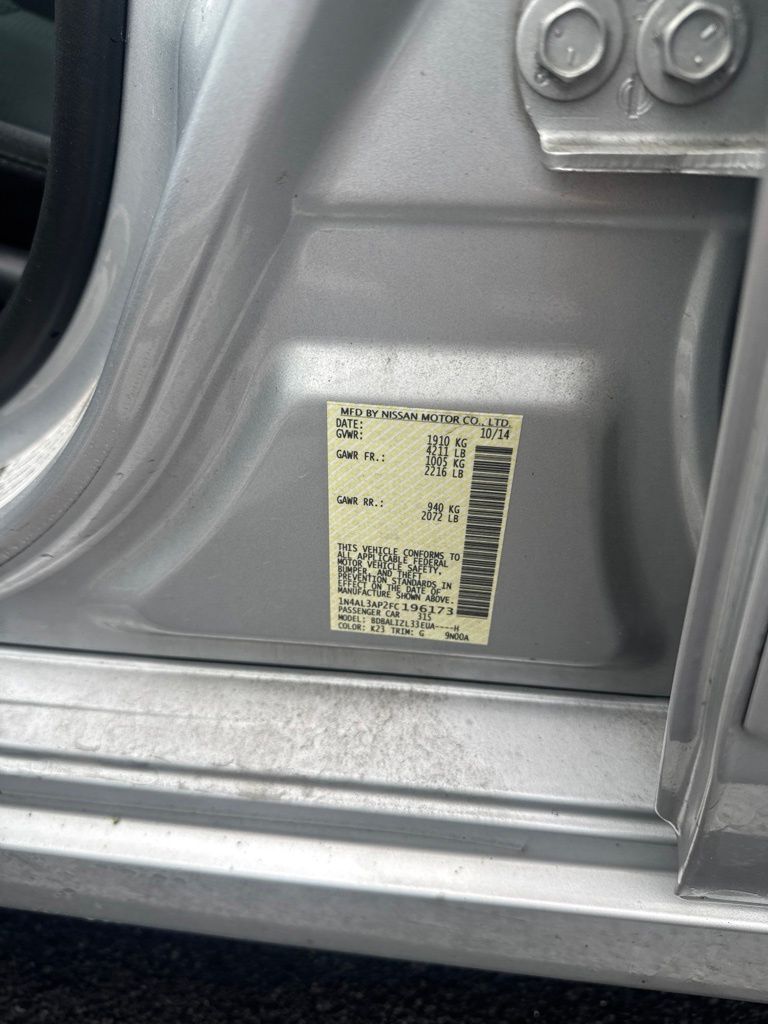 Used 2015 Silver Nissan 2.5 SV image 21