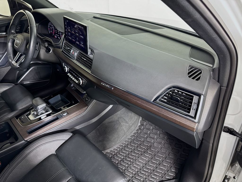 Thumbnail: 2022 Audi Q5 - 31