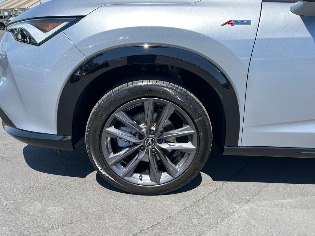 Thumbnail: 2025 Acura ADX - 5