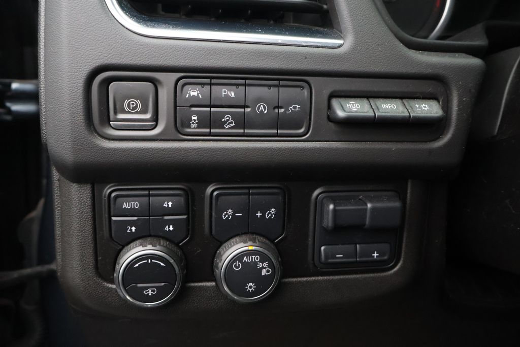 Thumbnail: 2021 Chevrolet Tahoe - 19