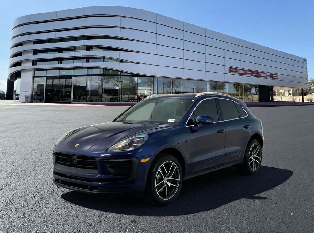Thumbnail: 2026 Porsche Macan - 1