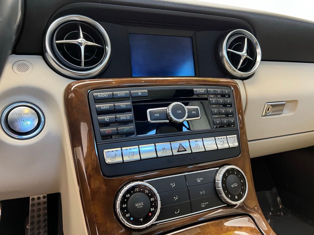 Thumbnail: 2016 Mercedes-Benz SLK - 16