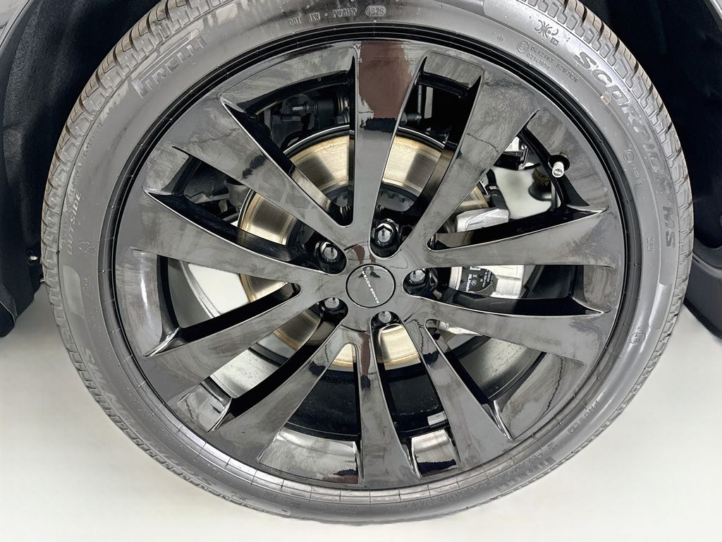 Thumbnail: 2026 Land Rover Range Rover Sport - 30
