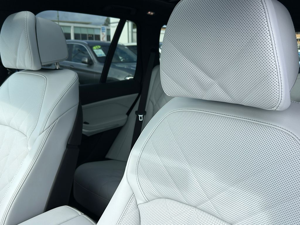 Thumbnail: 2026 BMW X5 - 14