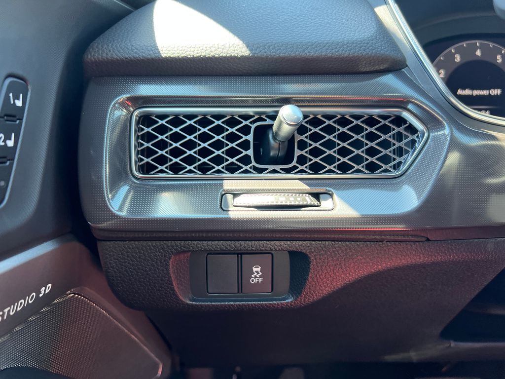 Thumbnail: 2025 Acura Integra - 16