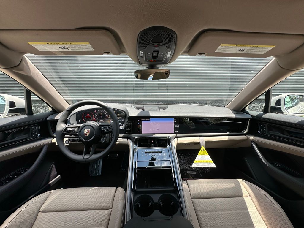 Thumbnail: 2025 Porsche Panamera - 32