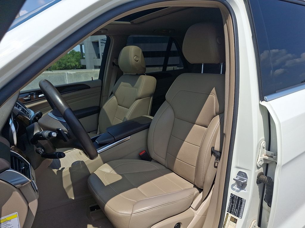 Thumbnail: 2013 Mercedes-Benz M-Class - 5