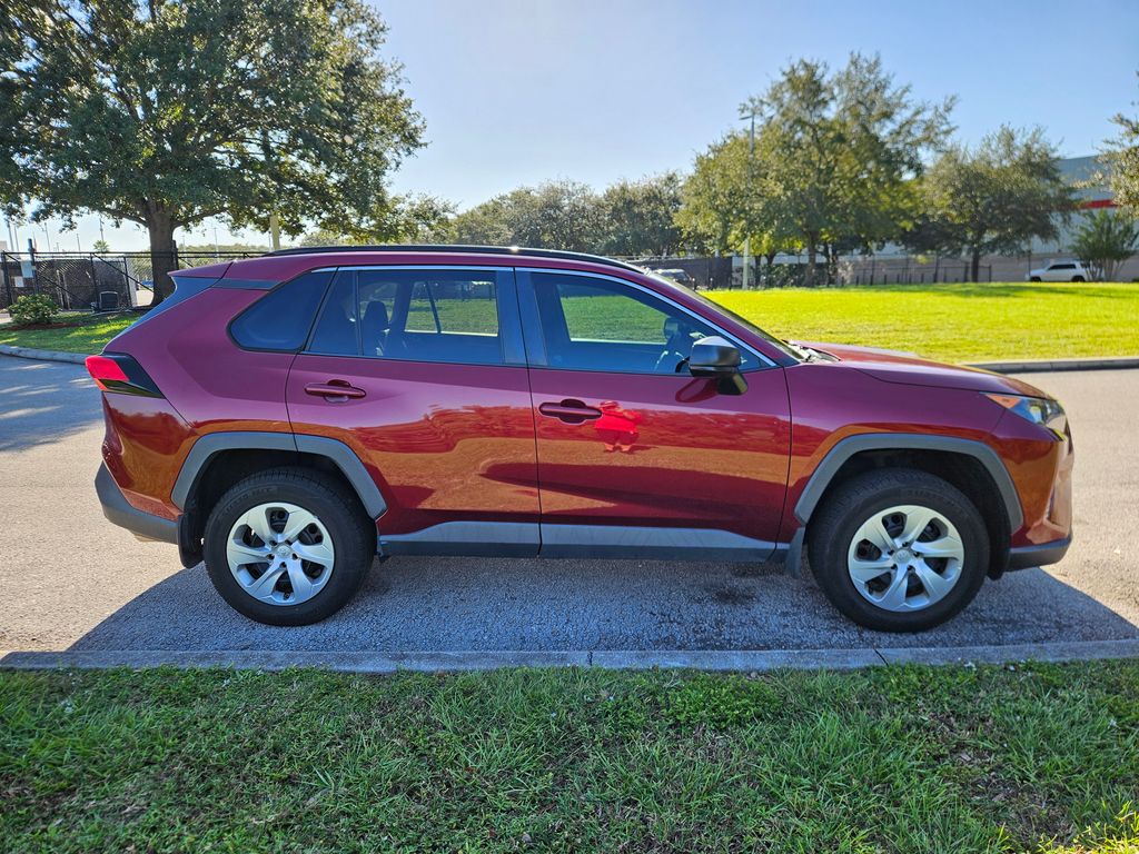 Thumbnail: 2020 Toyota RAV4 - 6