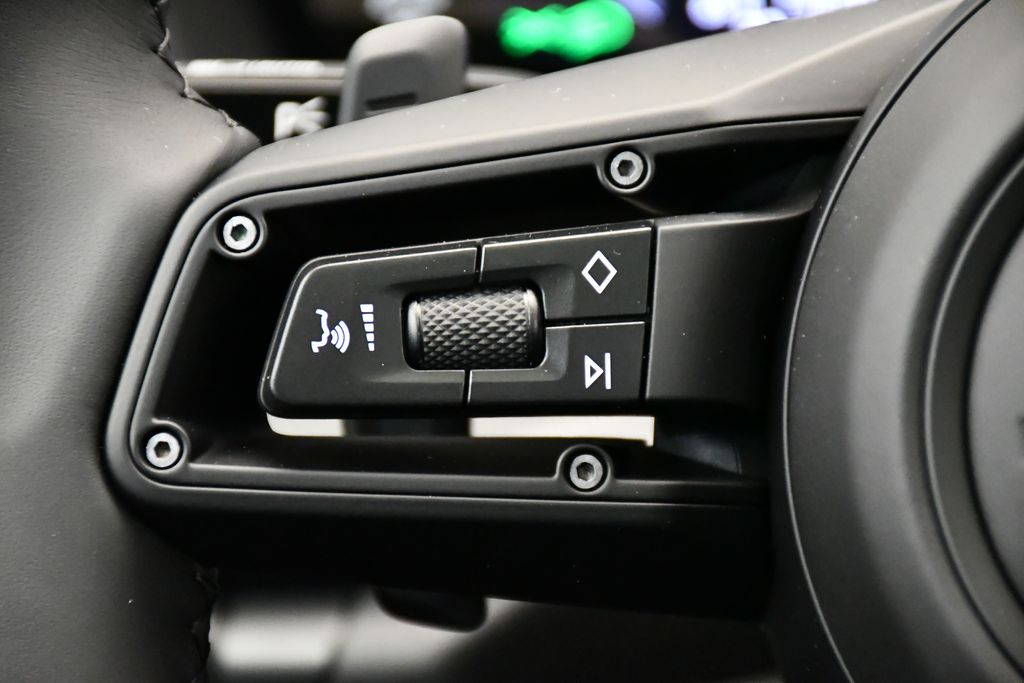 Thumbnail: 2026 Porsche 911 - 26