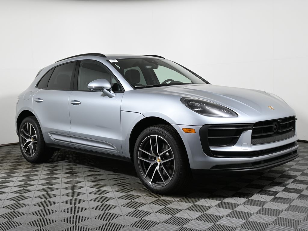 2024 Porsche Macan  8