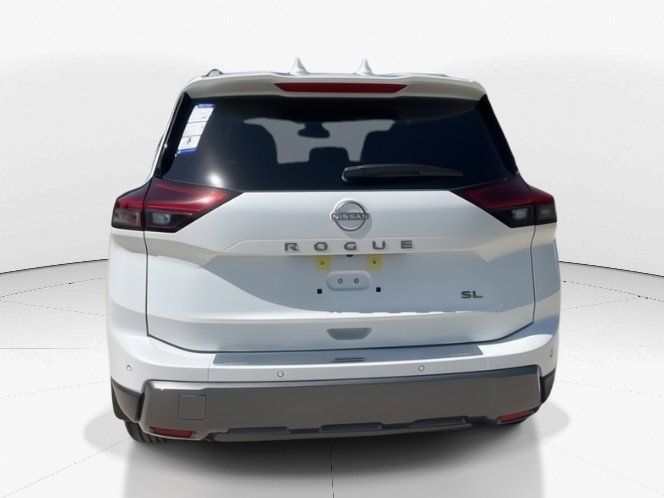2025 Everest White Pearl Nissan Rogue SL FWD SUV