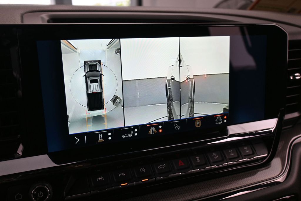 Used 2025 Black Chevrolet ZR2 image 22
