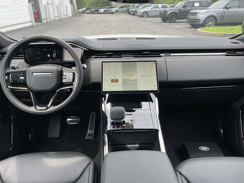New 2026 White Land Rover Dynamic SE image 22