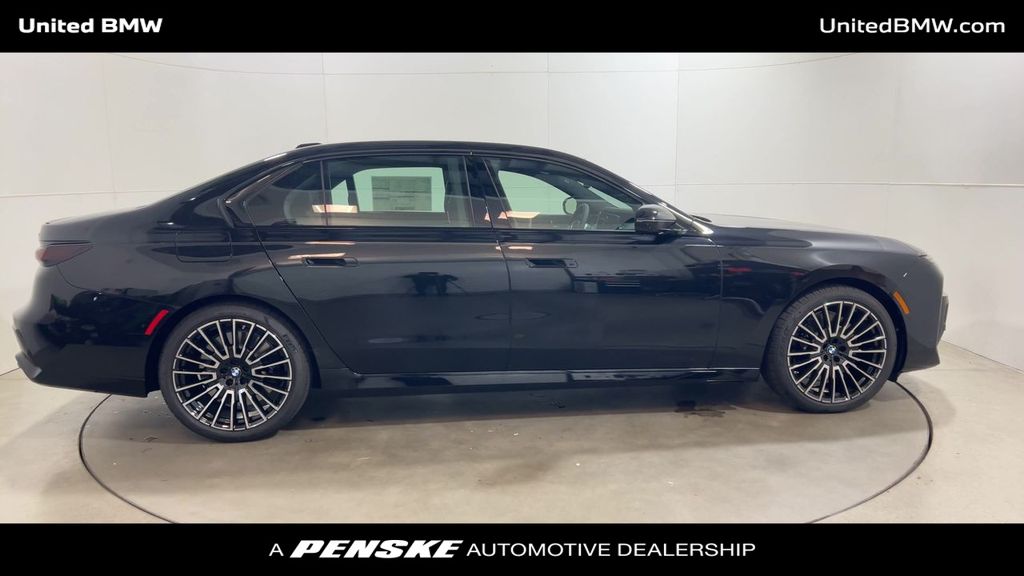 Thumbnail: 2025 BMW 7 Series - 9