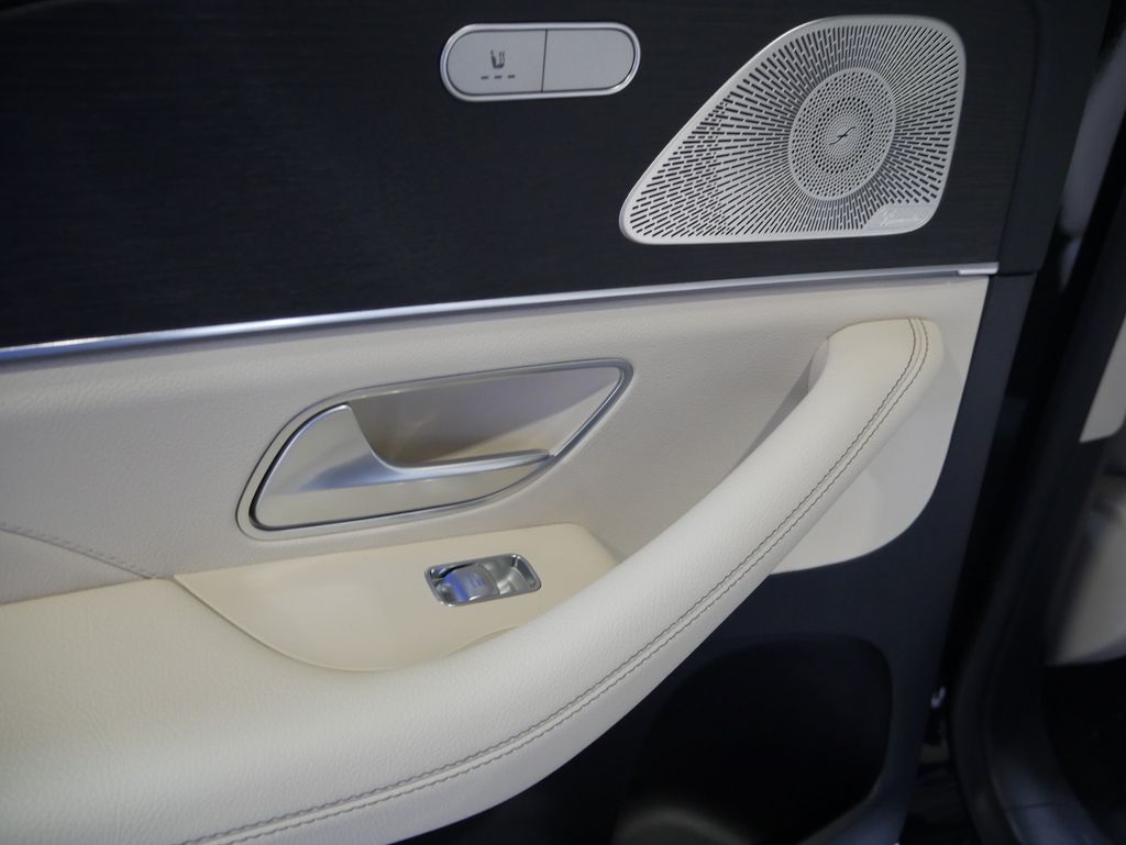 Thumbnail: 2026 Mercedes-Benz GLE - 23