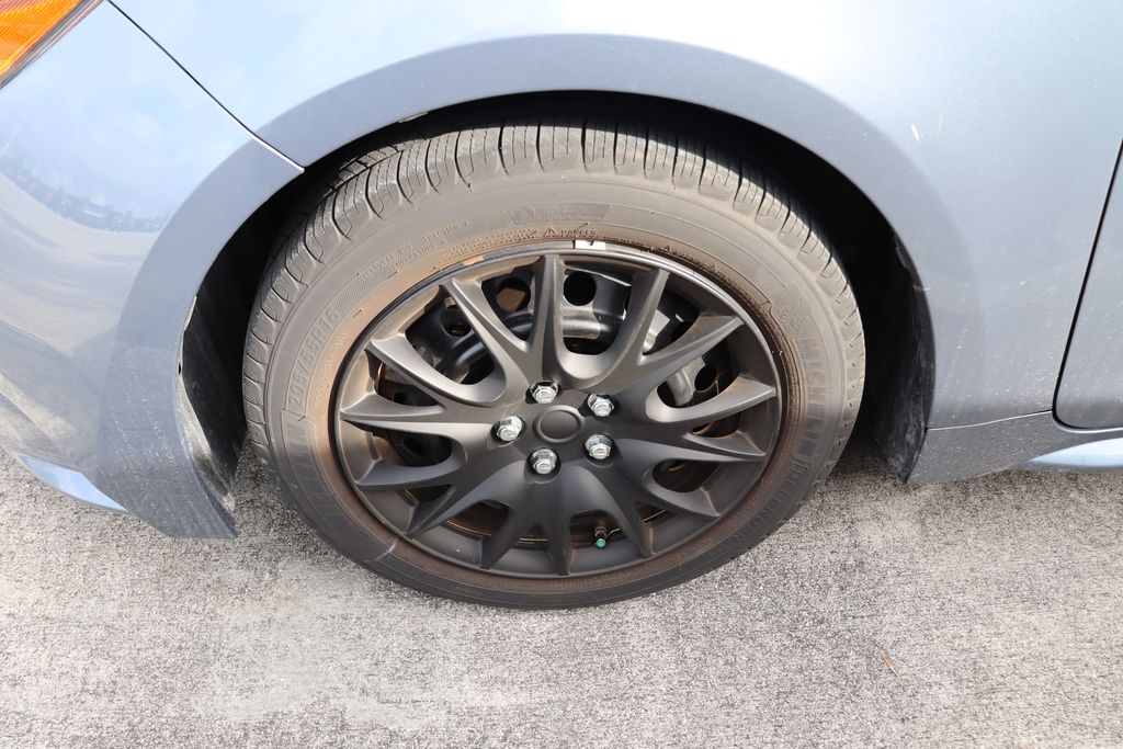 Thumbnail: 2021 Toyota Corolla - 4