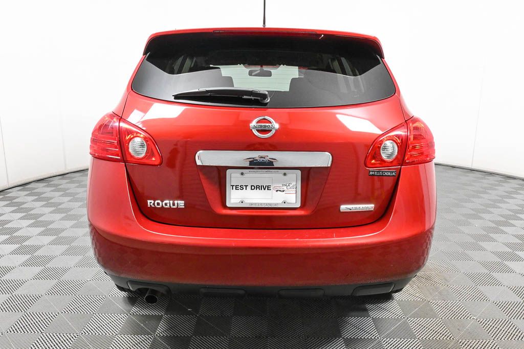 2013 Nissan Rogue S 22