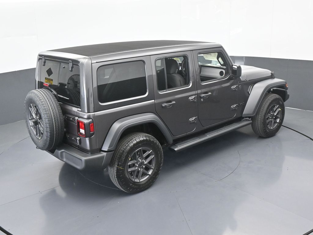 New 2026 Granite Crystal Metallic Clearcoat Jeep Sport S image 50