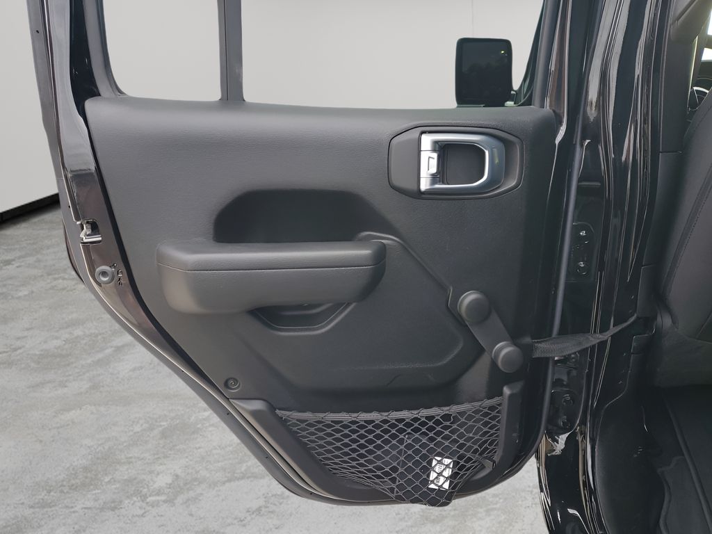 Used Car 2022 Jeep Gladiator  Sport For Sale Under $35,000 In Austin, Texas