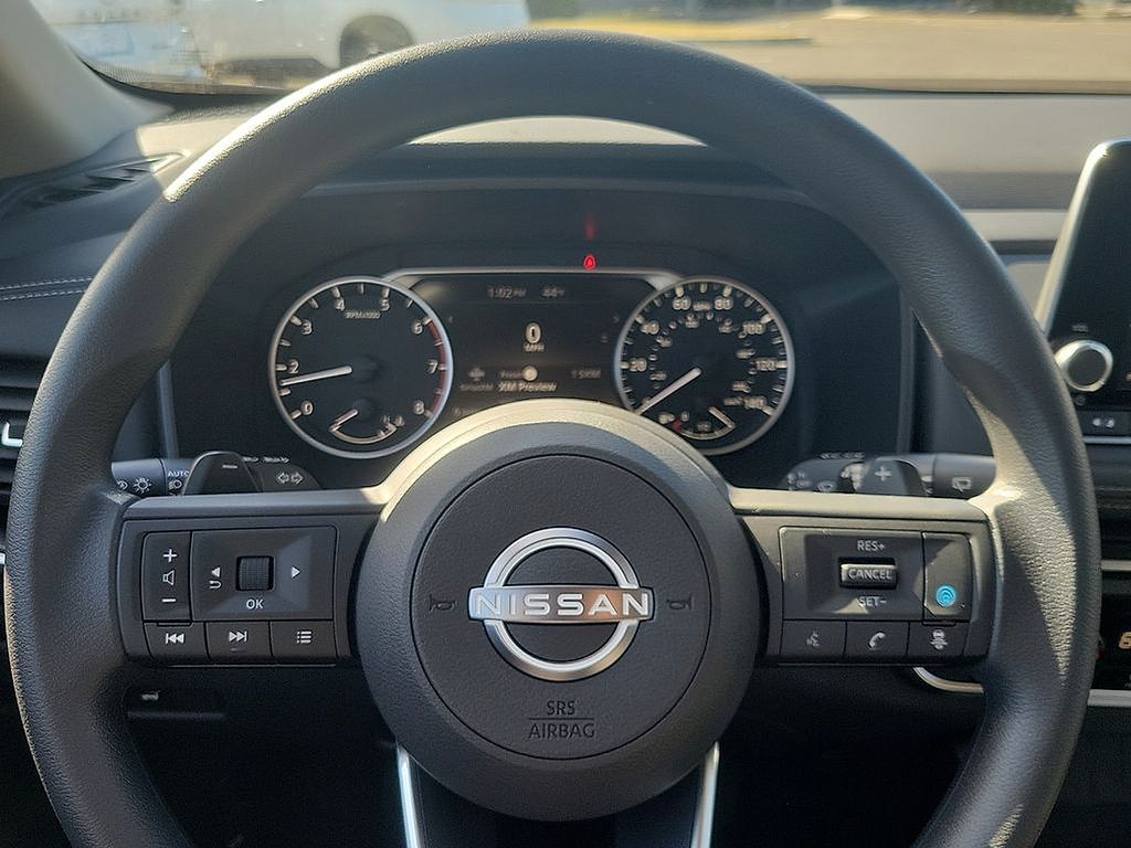 2025 Nissan Rogue SV 10