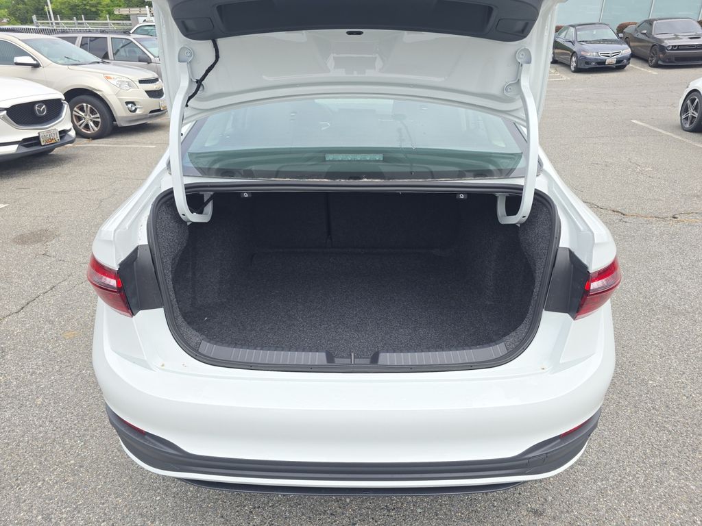2025 Volkswagen Jetta 1.5T S photo
