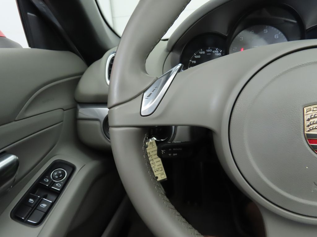 Thumbnail: 2013 Porsche Boxster - 22