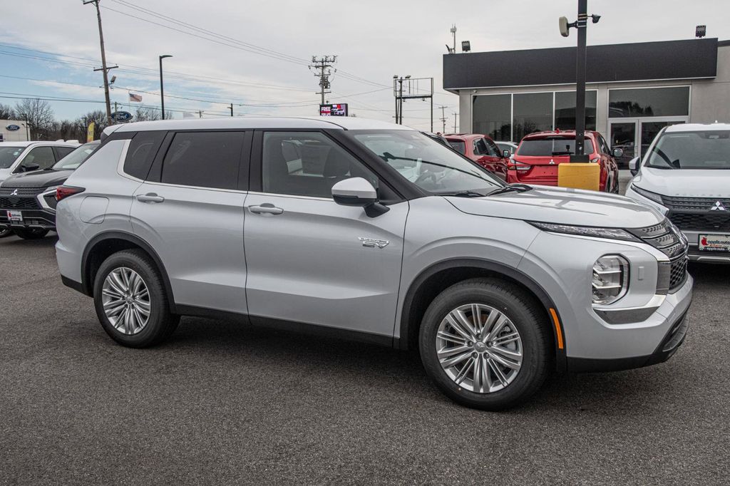 2025 Mitsubishi Outlander PHEV ES S-AWC