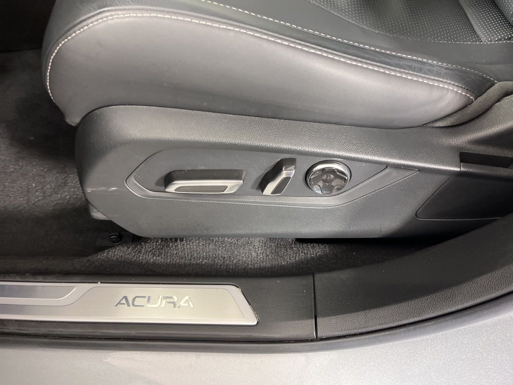 Thumbnail: 2025 Acura RDX - 25