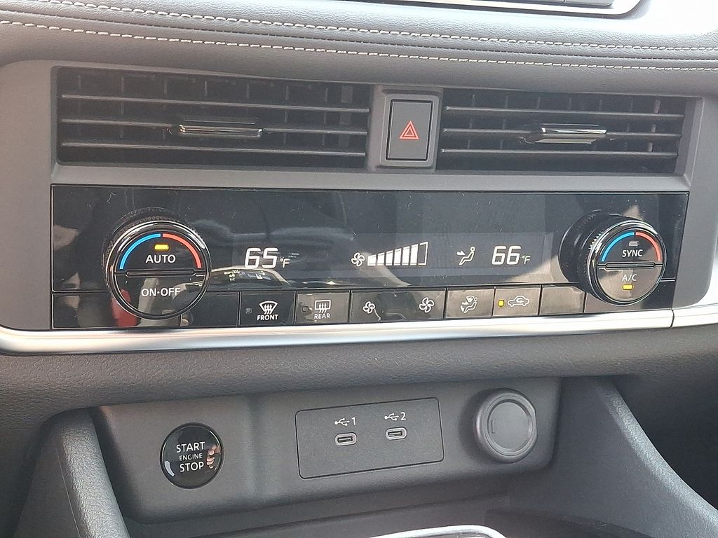 2026 Nissan Rogue — photo 11
