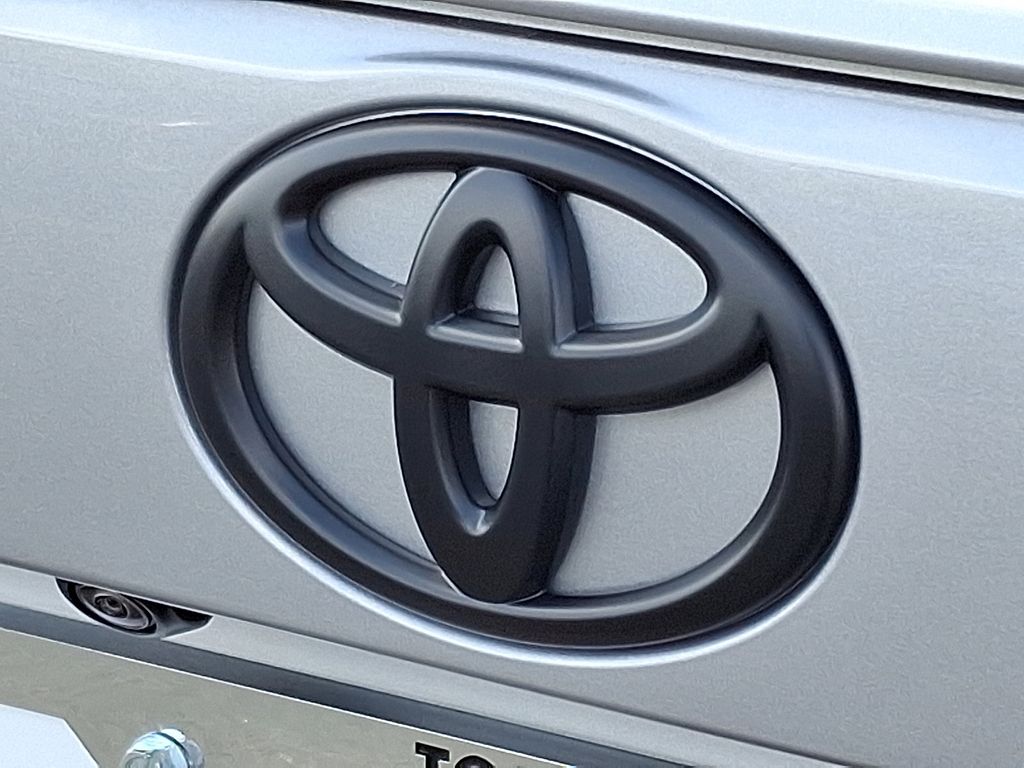 Thumbnail: 2025 Toyota RAV4 - 18