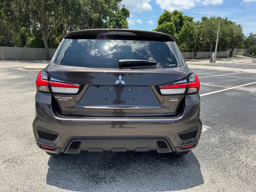 2025 Mitsubishi Outlander Sport LE photo 5