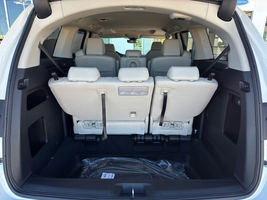 2026 Honda Odyssey EX-L White at Classic Honda Galveston