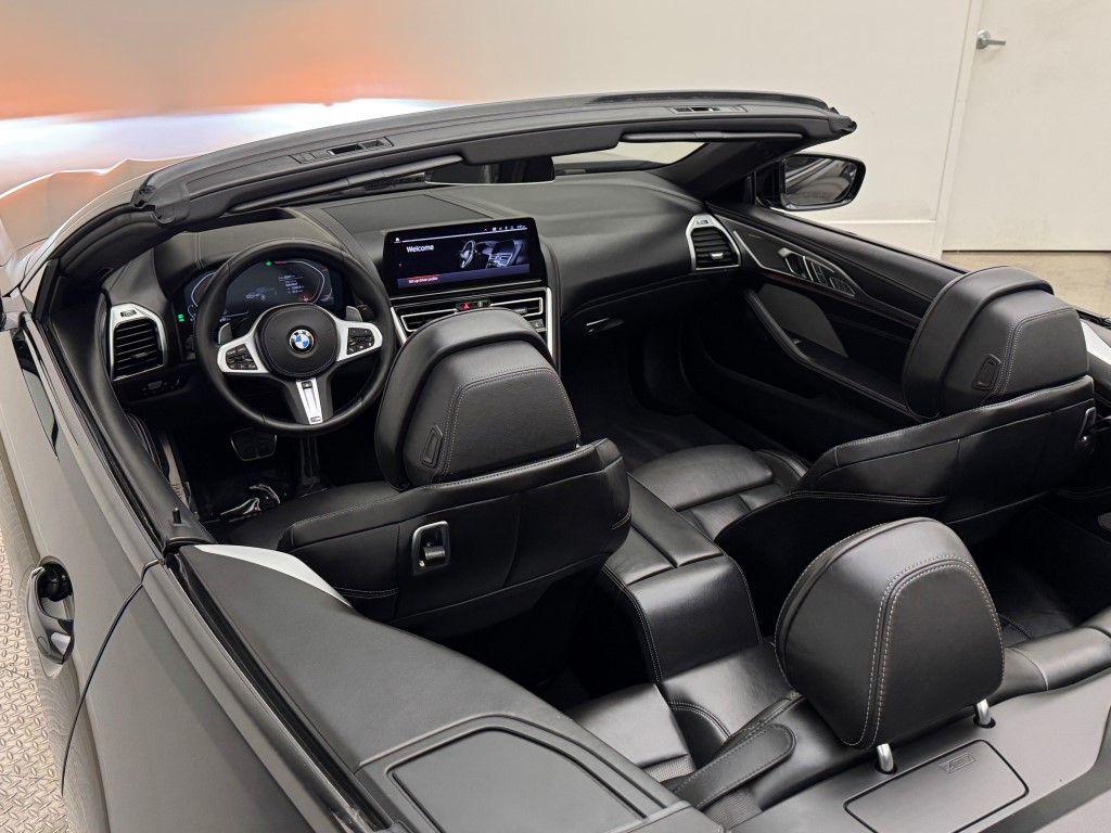 Thumbnail: 2023 BMW 8 Series - 30