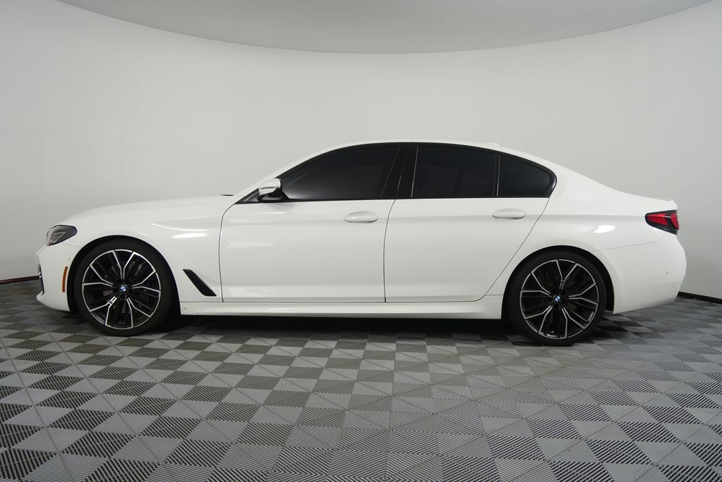 Thumbnail: 2022 BMW 5 Series - 6