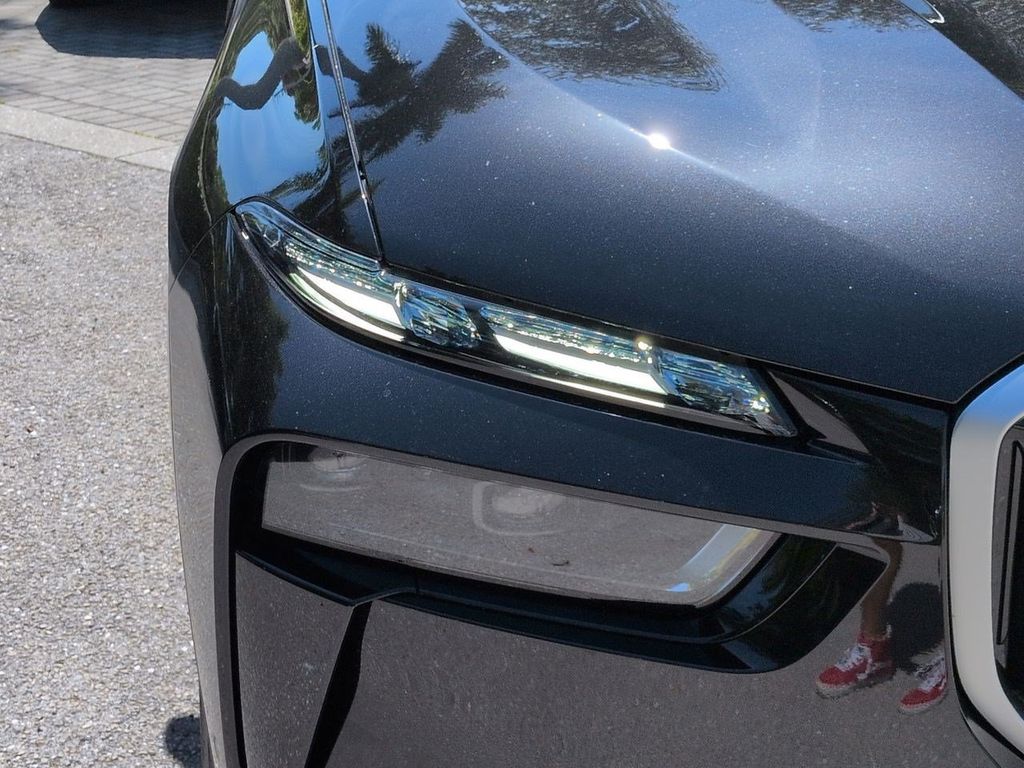 New 2026 Black BMW ALPINA XB7 image 10