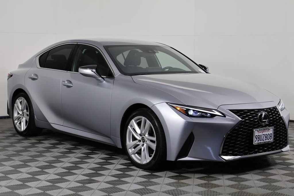 Thumbnail: 2022 Lexus IS - 3