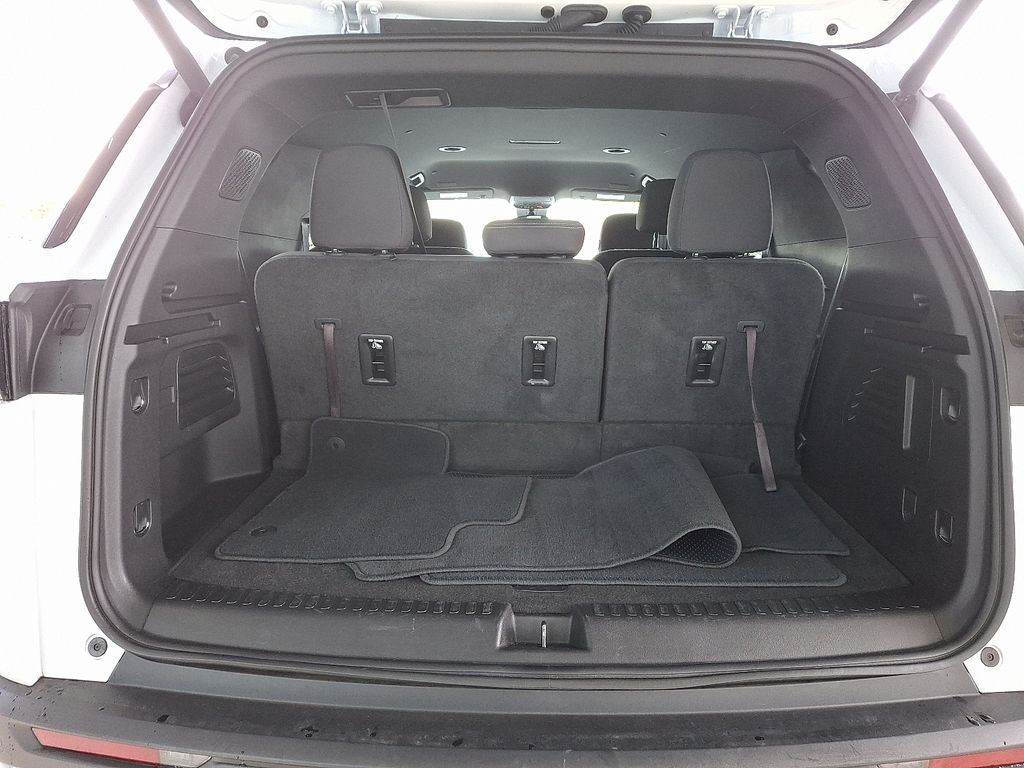 Thumbnail: 2025 Chevrolet Traverse - 29