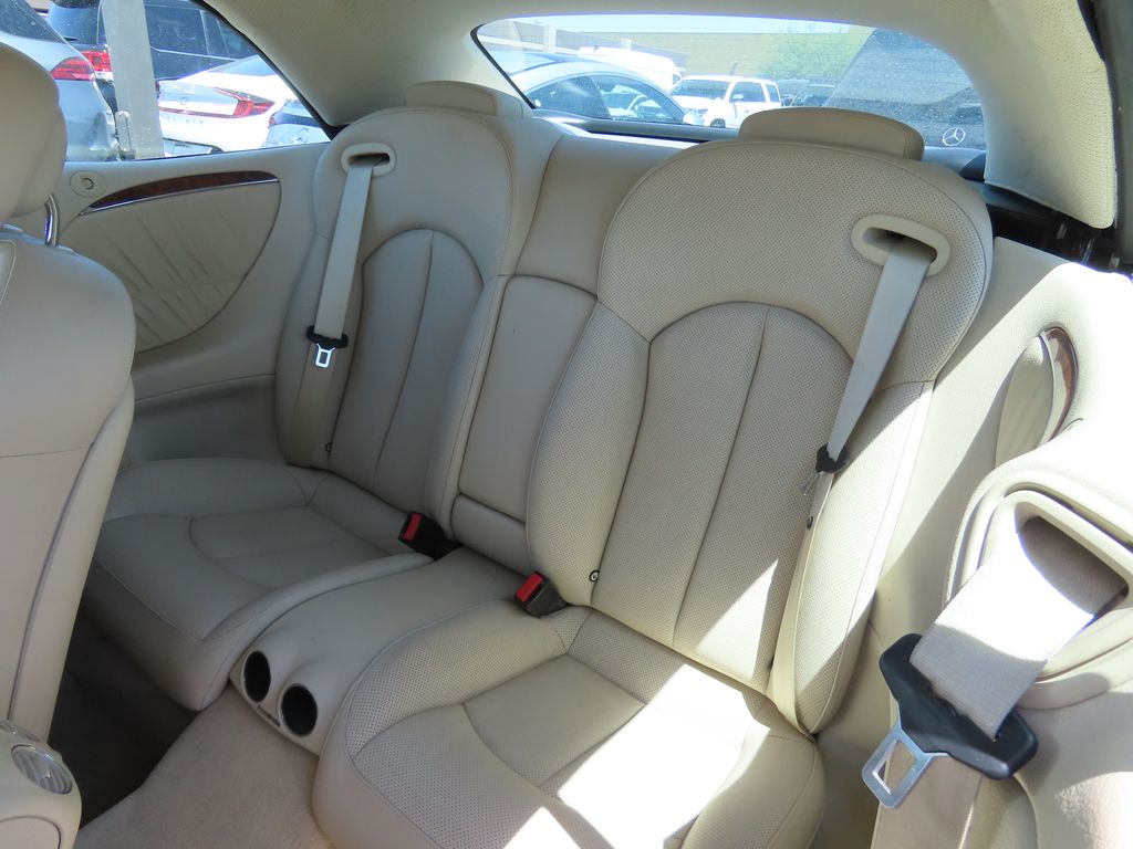 Thumbnail: 2008 Mercedes-Benz CLK - 10