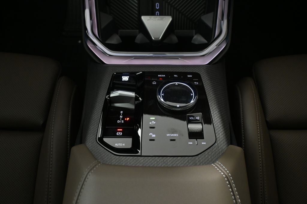 Thumbnail: 2026 BMW X3 - 24