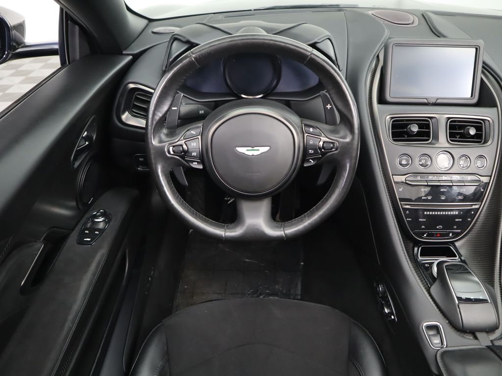 2020 Aston Martin DBS Superleggera 18