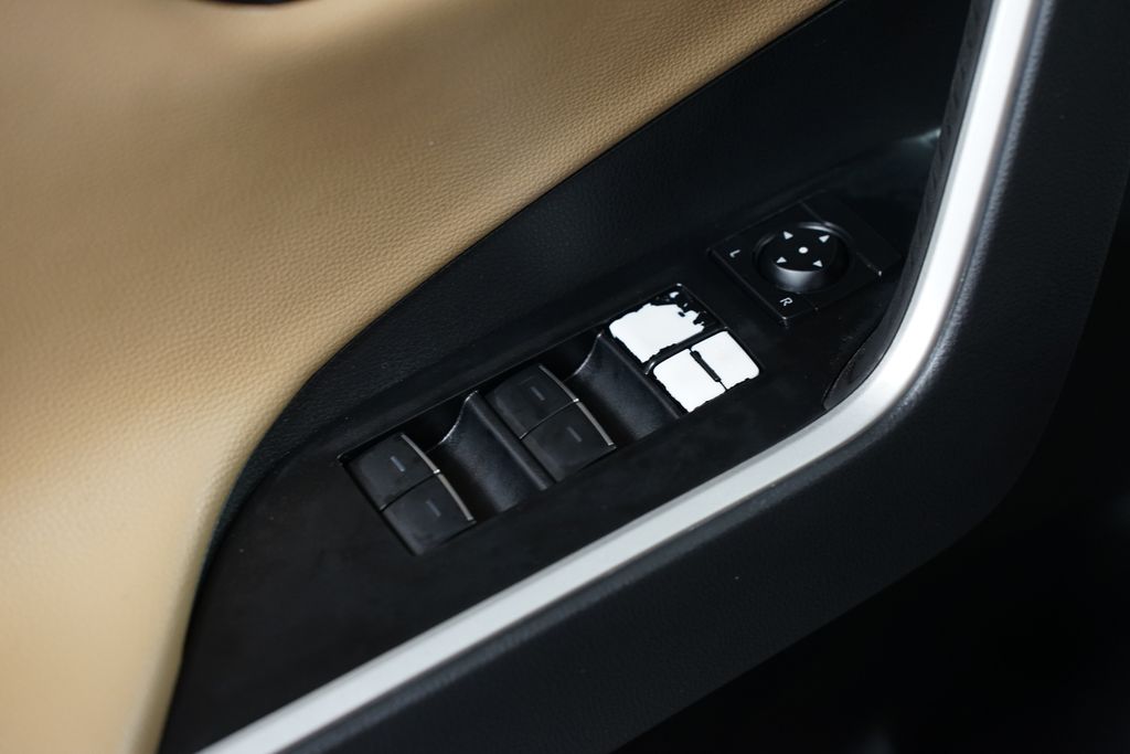 Thumbnail: 2024 Toyota RAV4 - 32